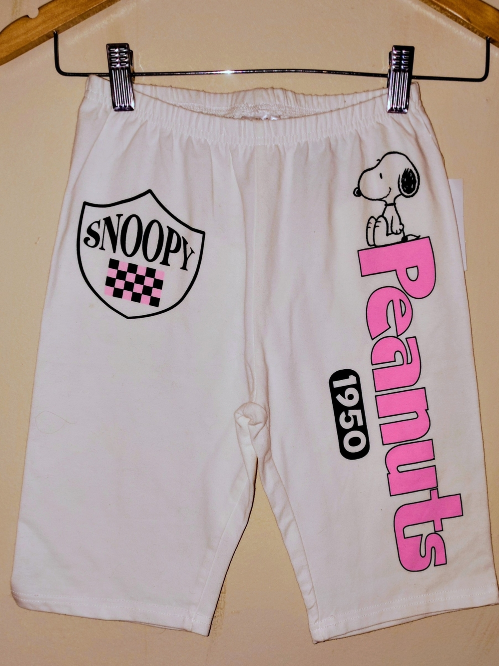 Peanuts White & Pink Juniors Snoopy Graphic Shorts